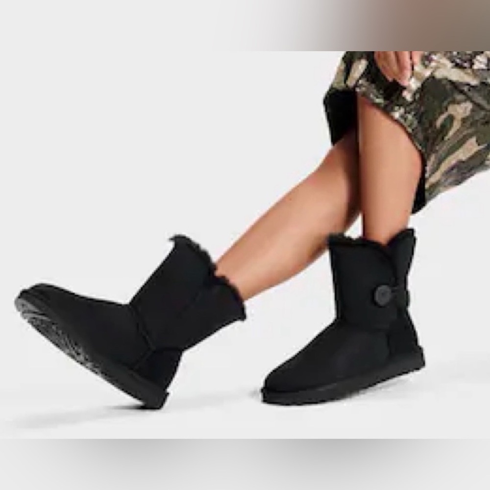 UGG Classic Short Bailey Button Black Winter Boots - image 2